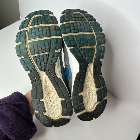 Nike Revolution 2 athletic running shoes gray blue pink
Women’s size 10 - Picture 6 of 8